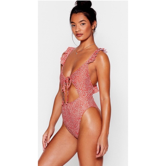 ASO Giannina Gibelli Love Is Blind Nasty Gal Wild Waters Animal Cut-Out Swimsuit - Picture 11 of 12